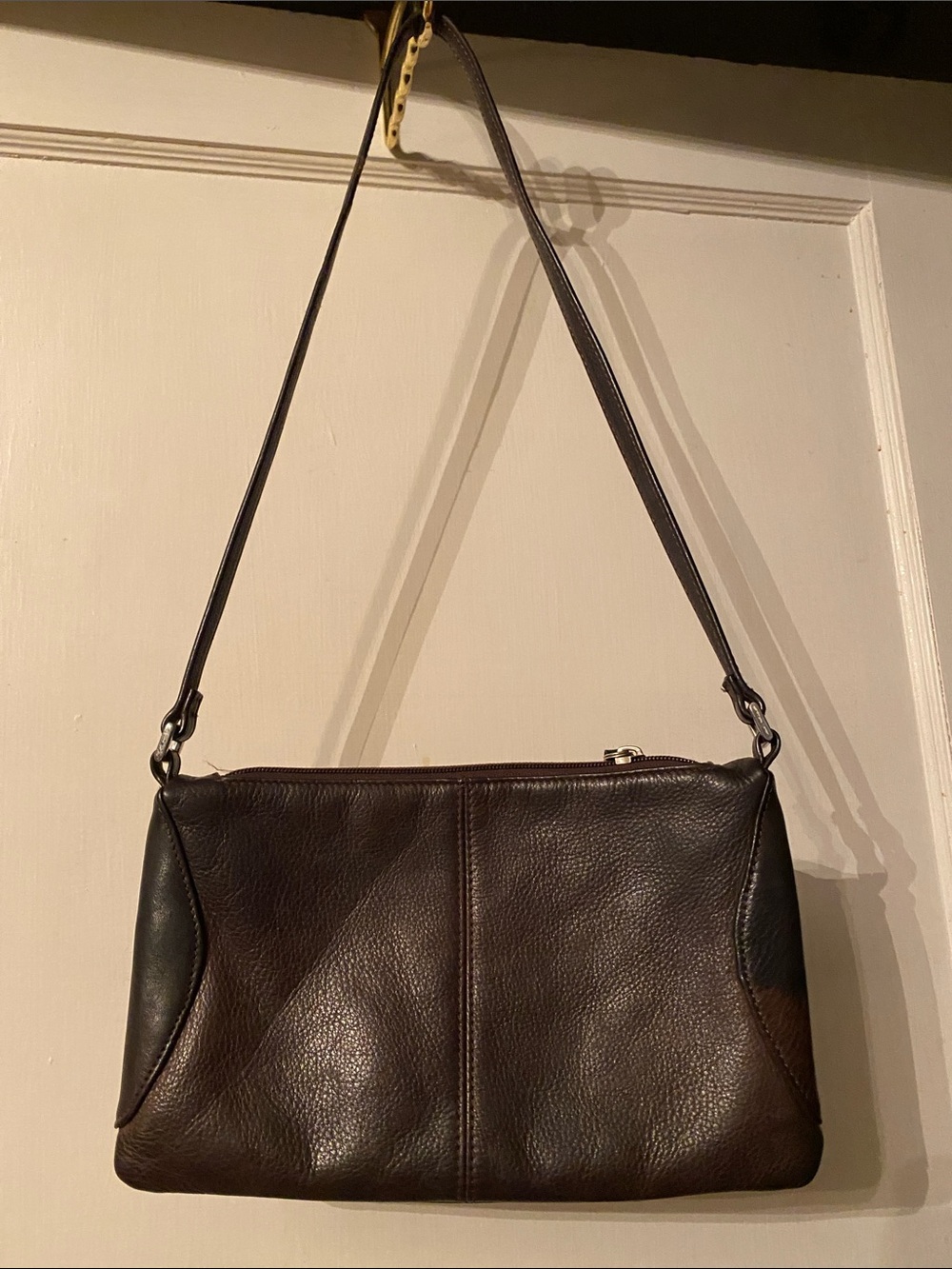 V! Fossil Vintage leather brown shoulder bag 10x6” in good condition